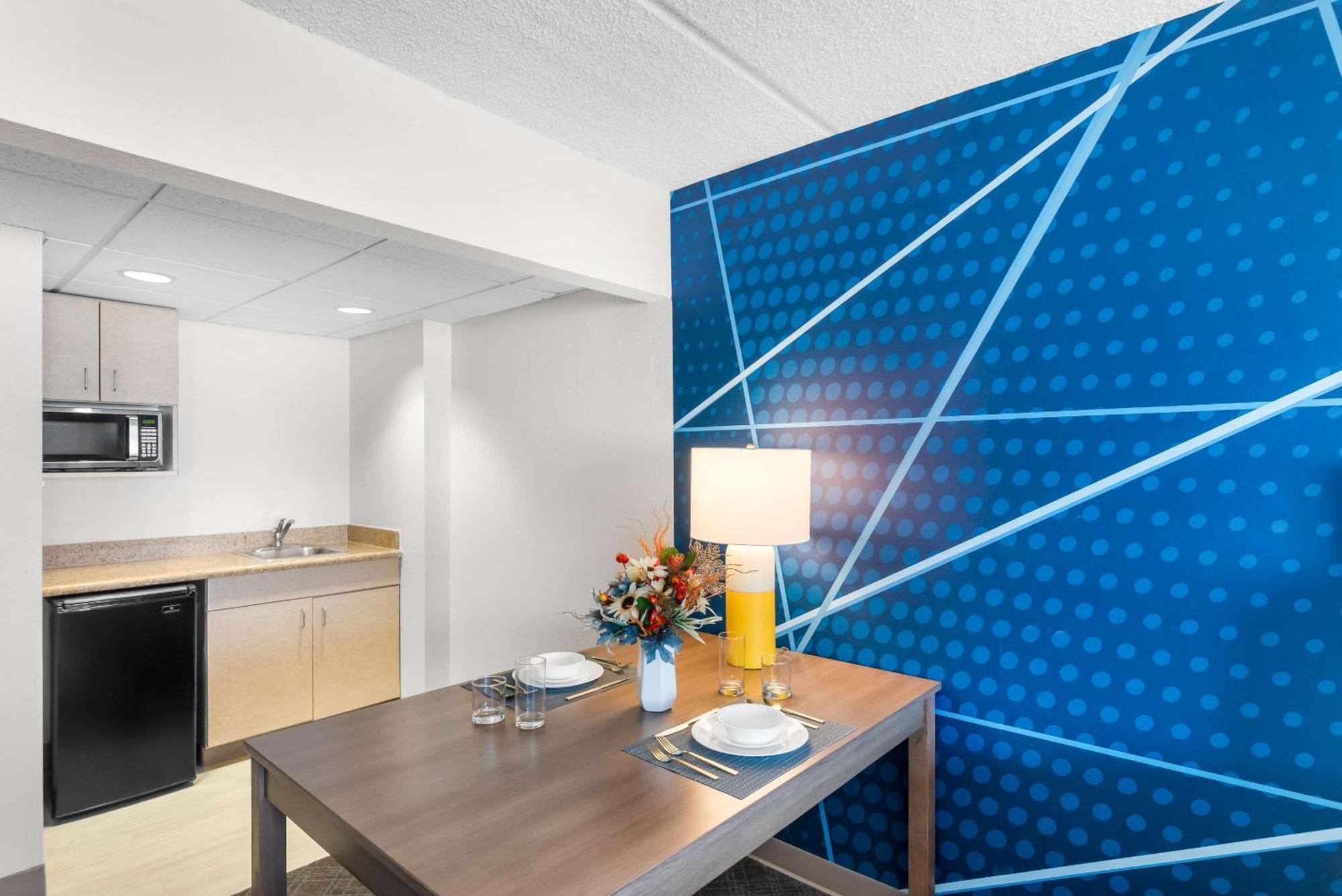 Comfort Suites Austin Airport מראה חיצוני תמונה