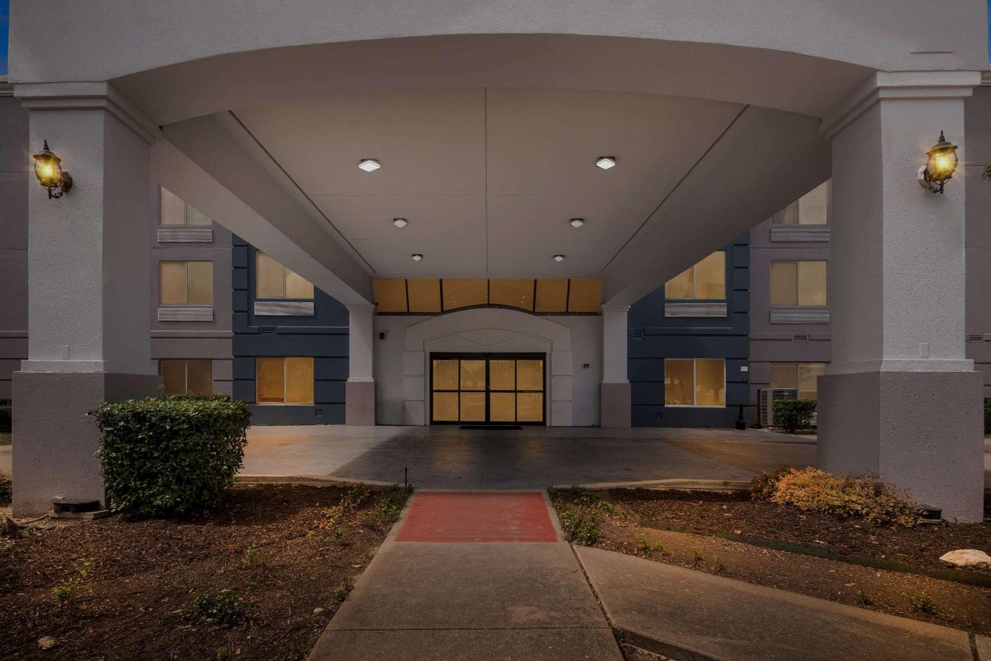 Comfort Suites Austin Airport מראה חיצוני תמונה