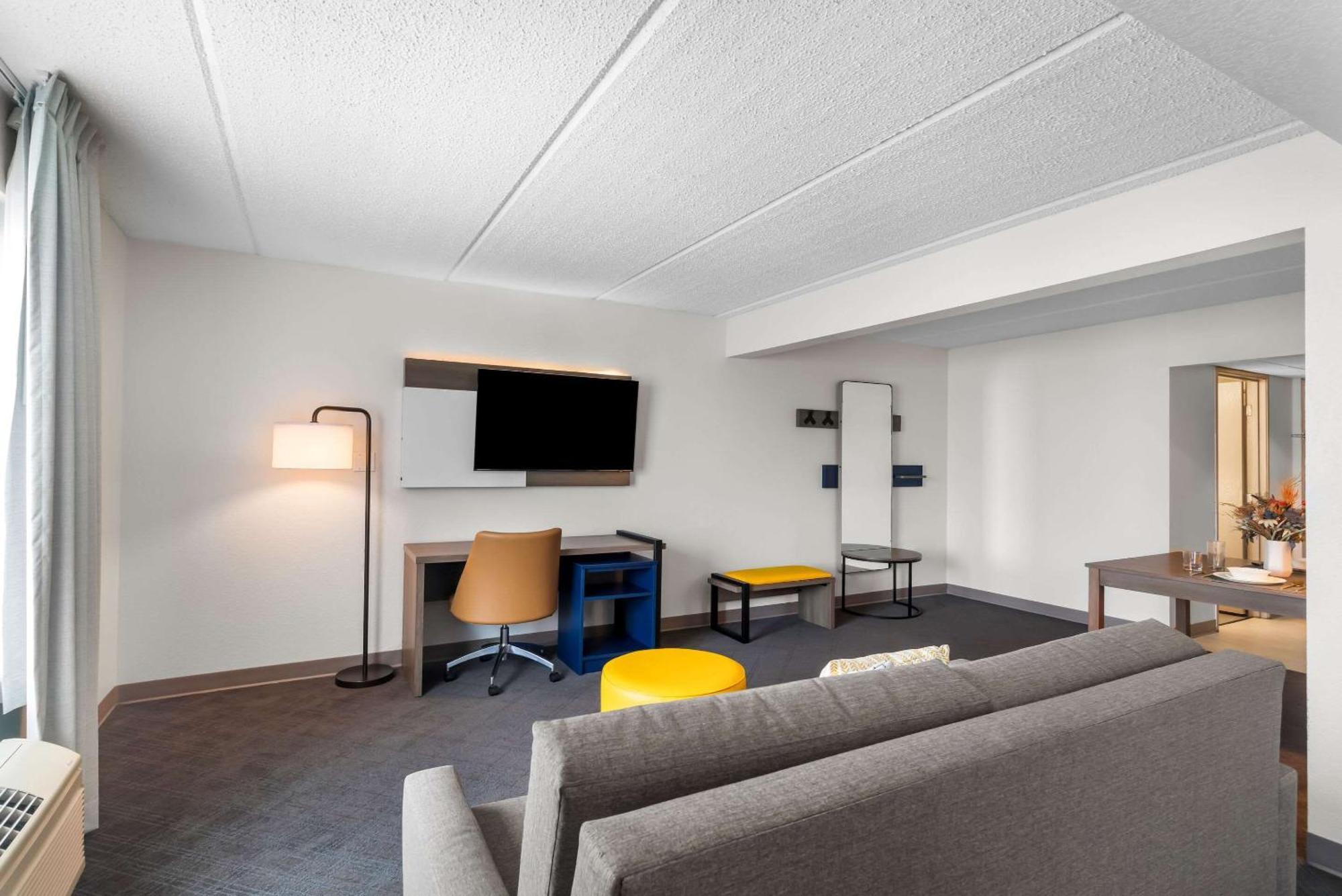 Comfort Suites Austin Airport מראה חיצוני תמונה
